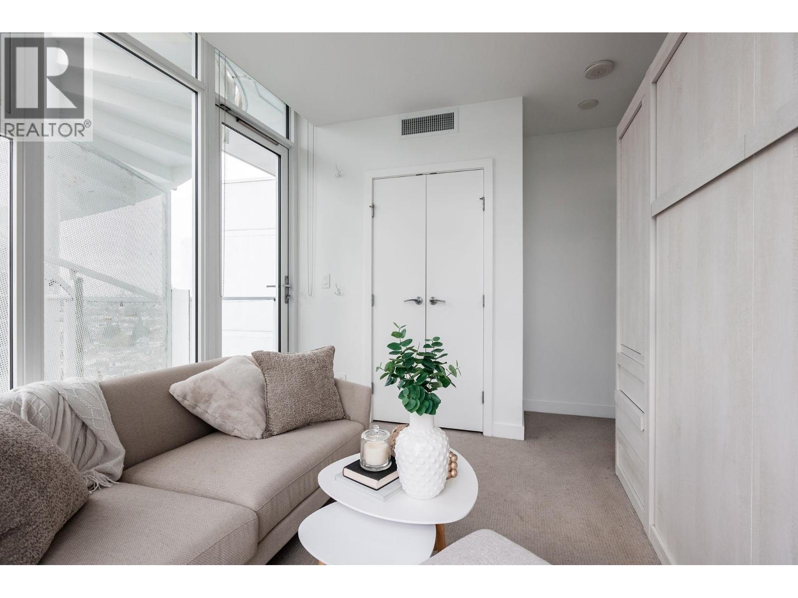 1801 4638 Gladstone Street, Vancouver, British Columbia  V5N 0G5 - Photo 11 - R3092700