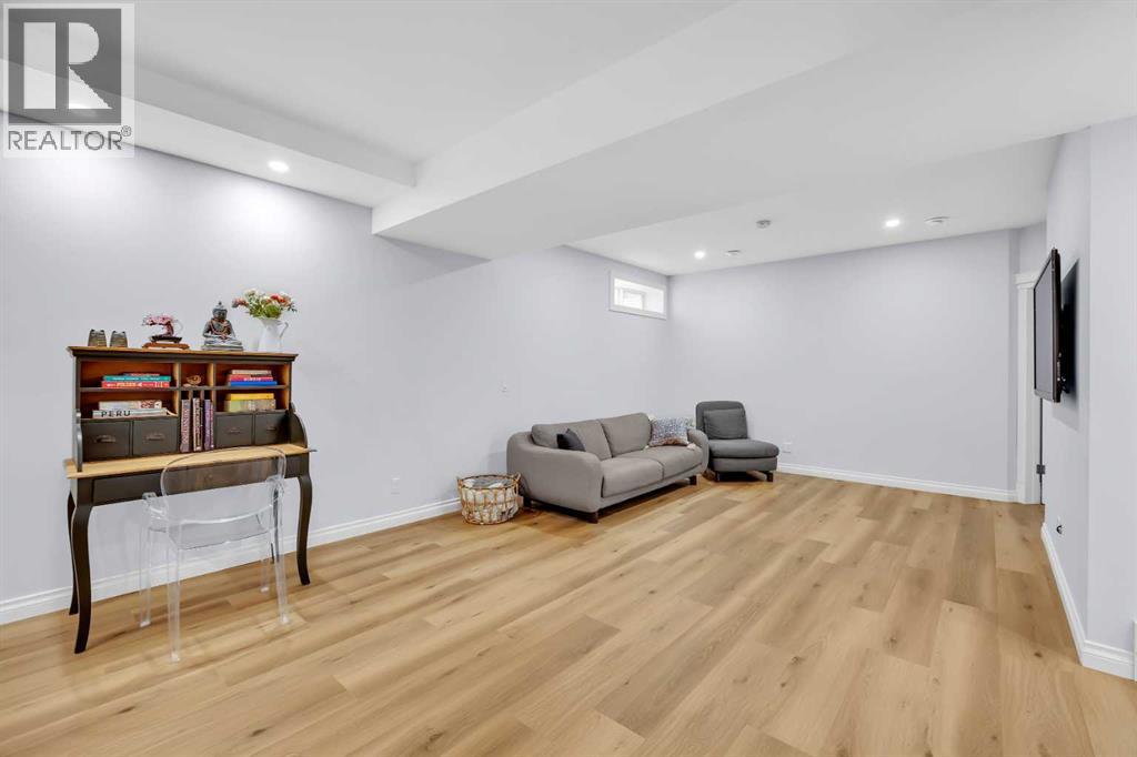 97 Strathridge Close SW, Calgary, Alberta  T3H 4J3 - Photo 35 - A2294102