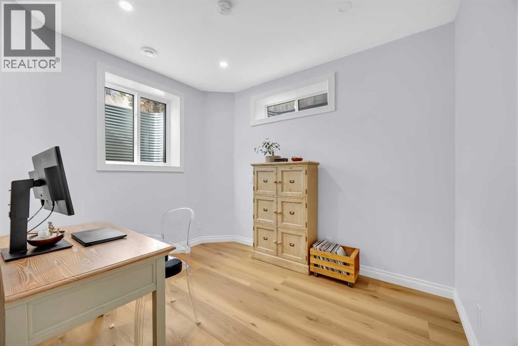 97 Strathridge Close SW, Calgary, Alberta  T3H 4J3 - Photo 38 - A2294102