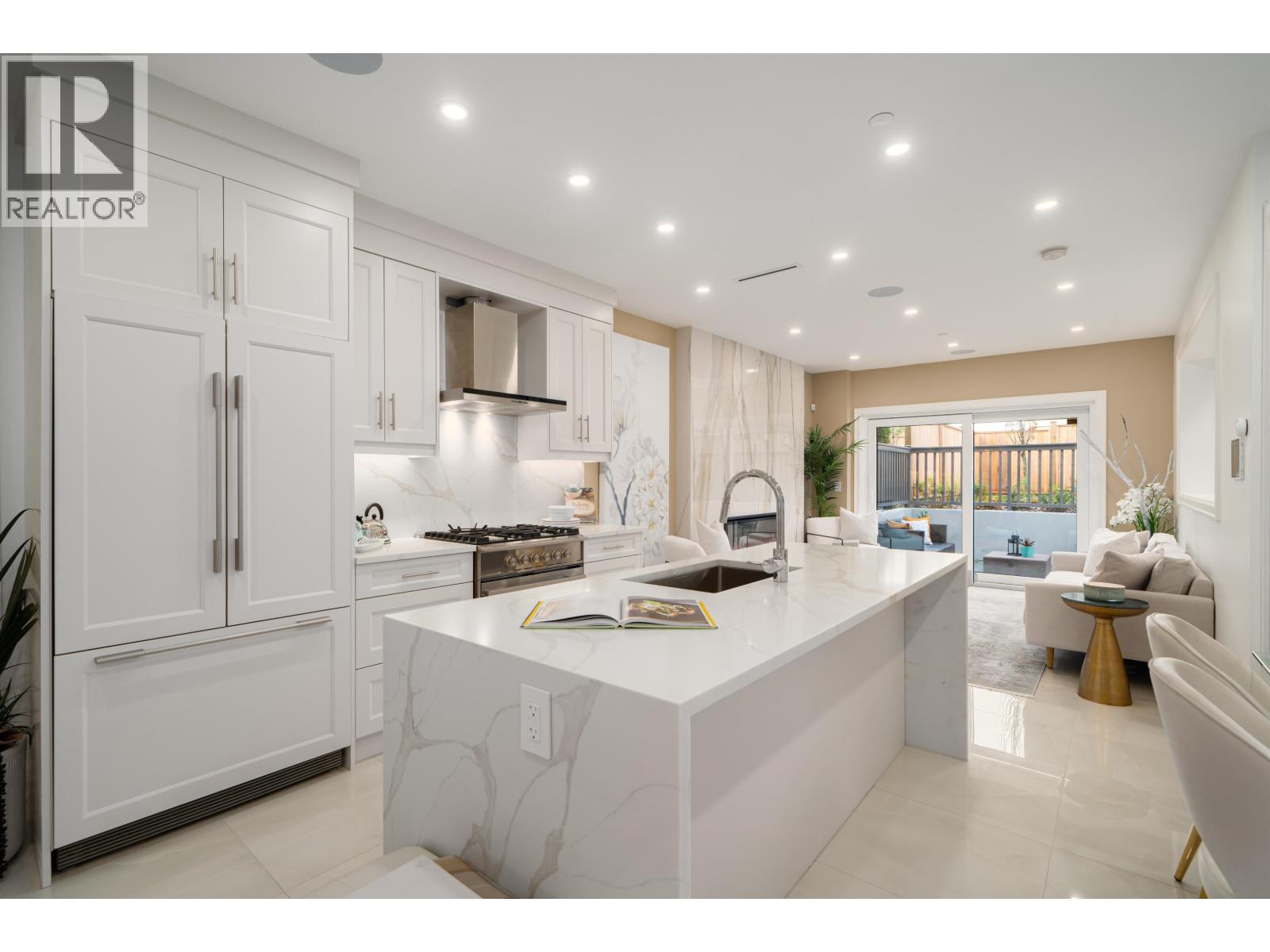 2523 W 8th Avenue, Vancouver, British Columbia  V6K 2B3 - Photo 8 - R3105246