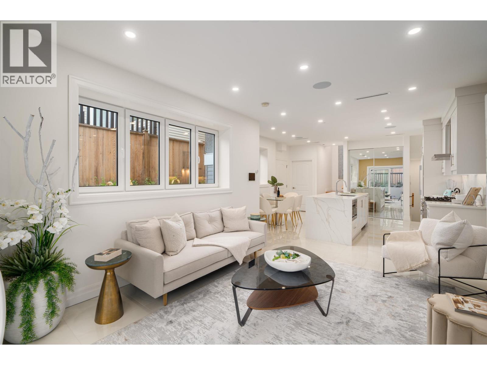 2523 W 8TH AVENUE, Vancouver, British Columbia