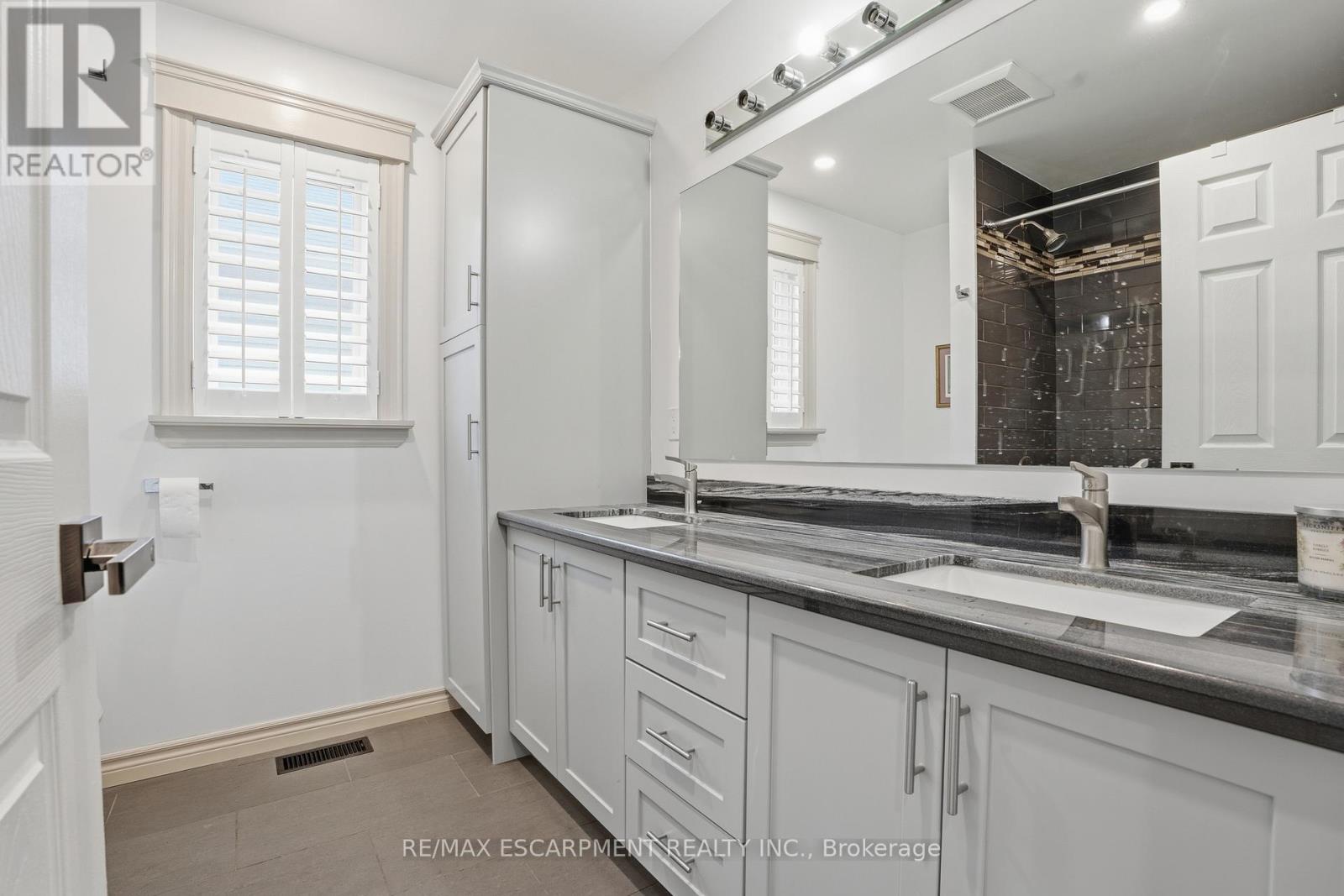 5 Arden Avenue, Hamilton, Ontario  L8H 7C2 - Photo 30 - X12941948