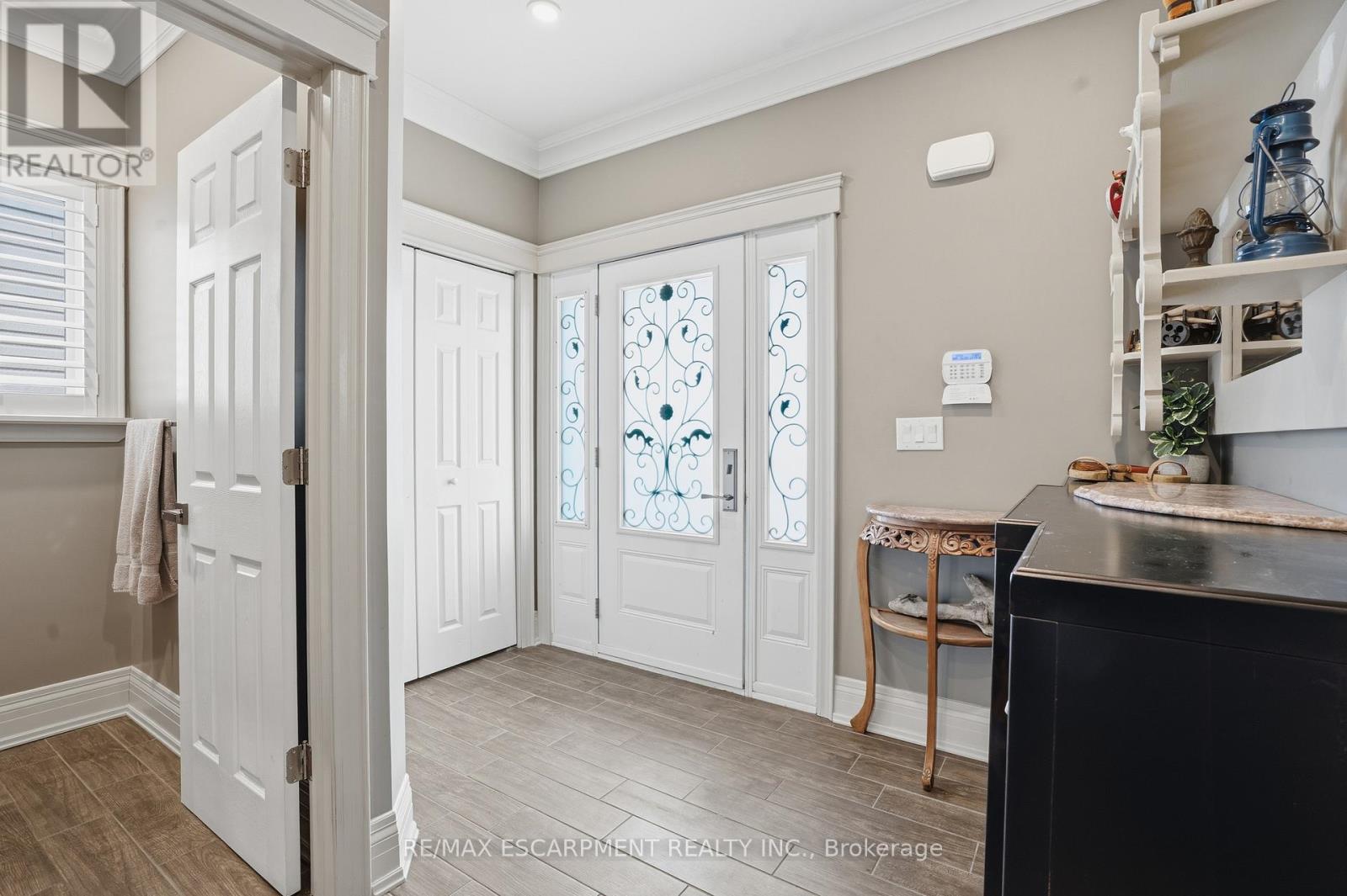 5 Arden Avenue, Hamilton, Ontario  L8H 7C2 - Photo 5 - X12941948