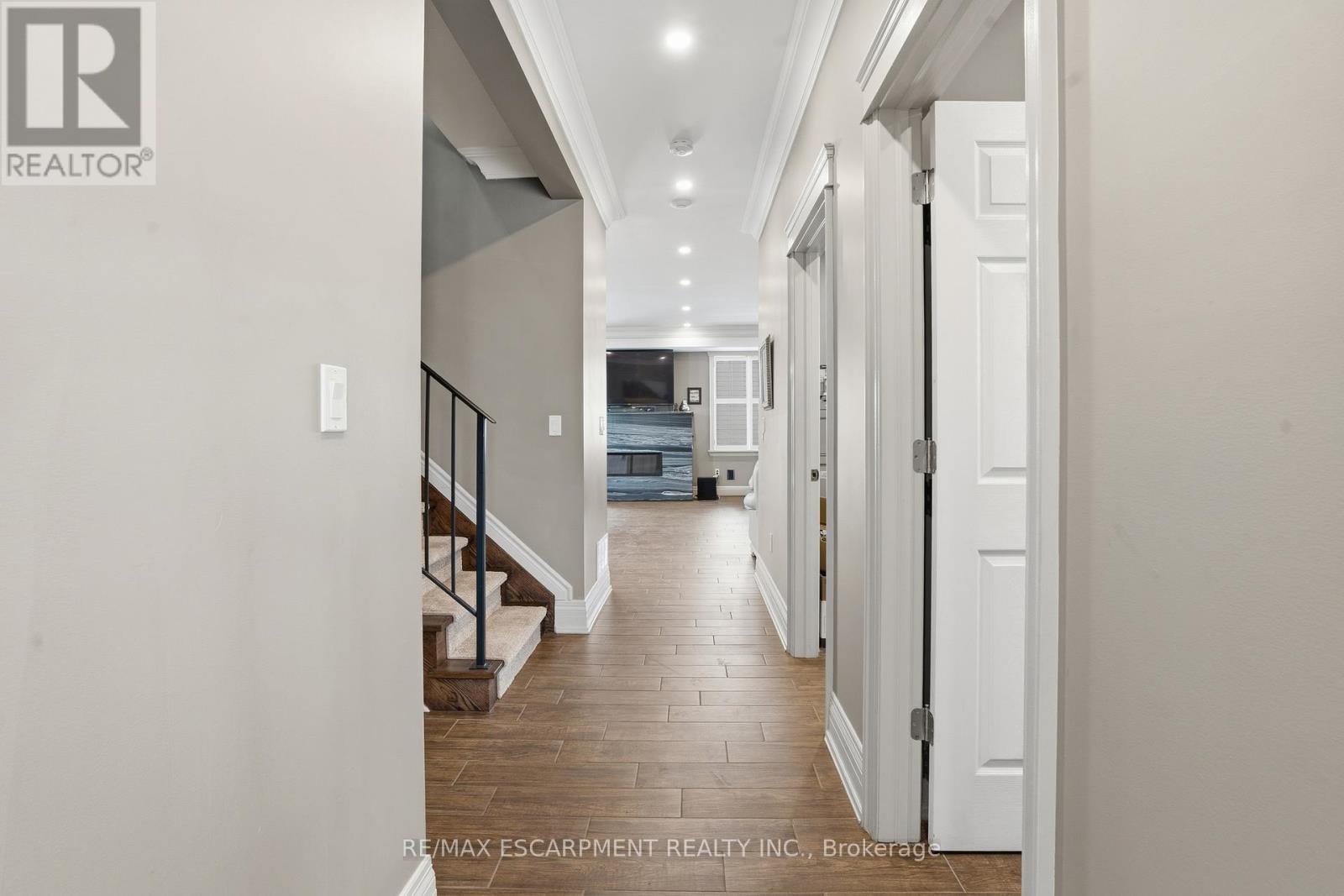 5 Arden Avenue, Hamilton, Ontario  L8H 7C2 - Photo 8 - X12941948