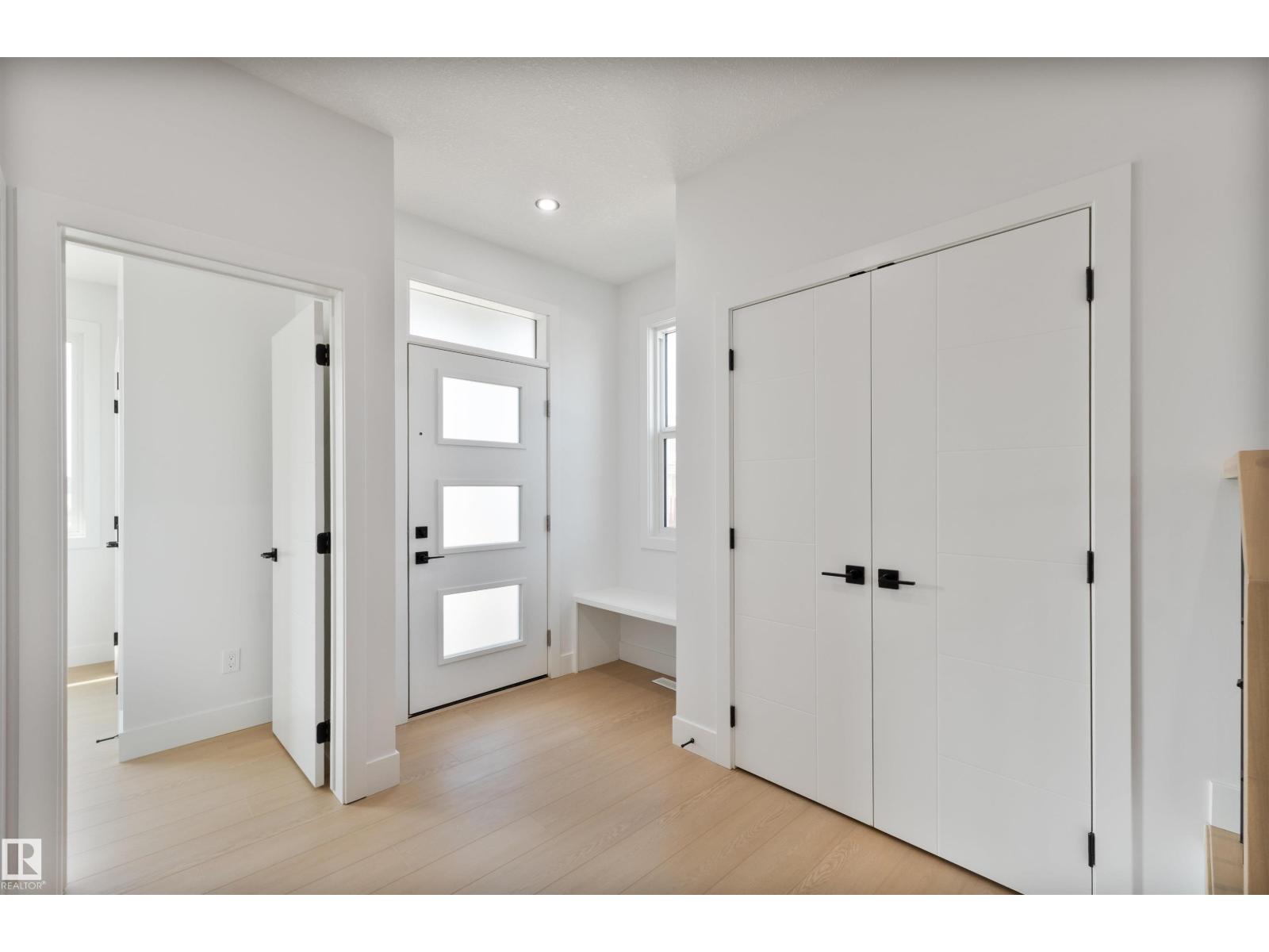 215 Falcon Crescent, Leduc, Alberta  T9E 1V2 - Photo 5 - E4479939