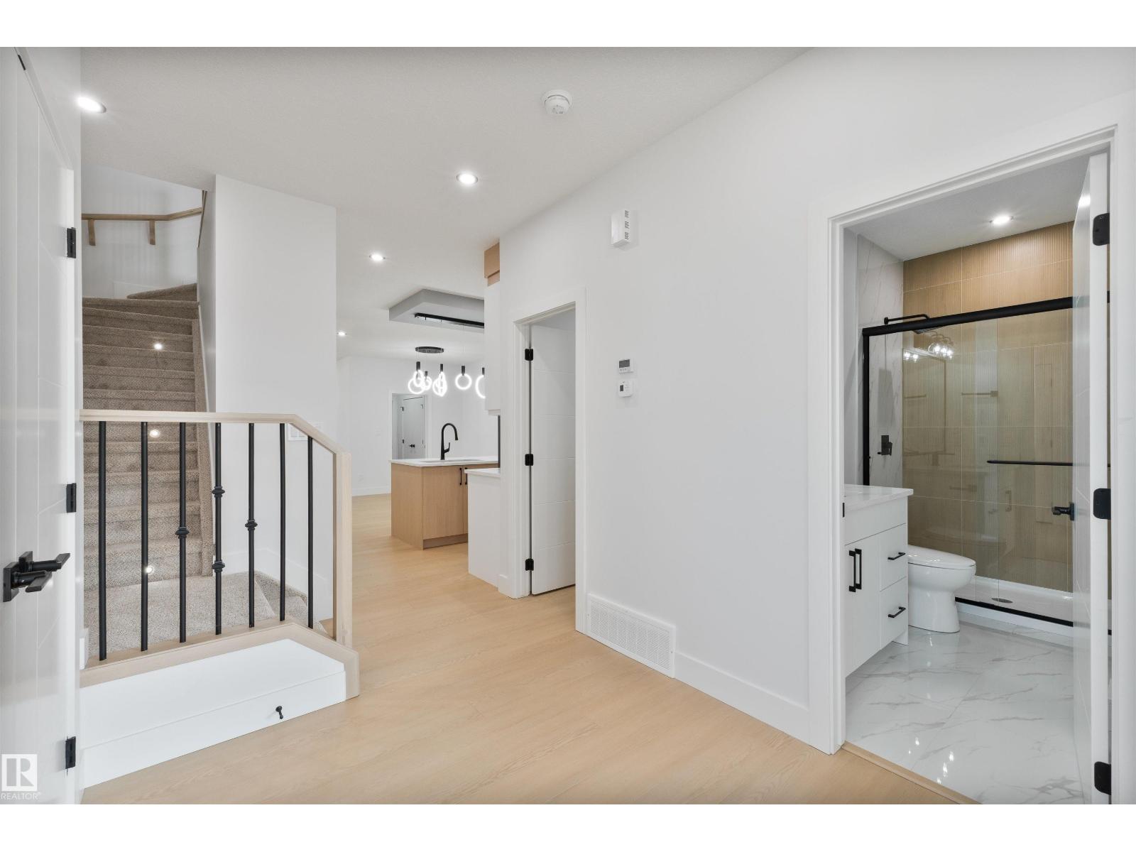 215 Falcon Crescent, Leduc, Alberta  T9E 1V2 - Photo 6 - E4479939