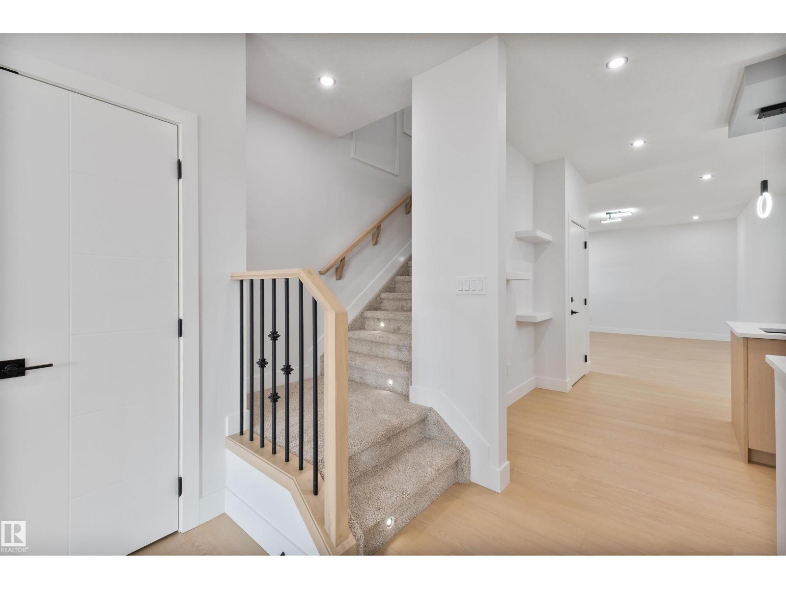 215 Falcon Crescent, Leduc, Alberta  T9E 1V2 - Photo 9 - E4479939