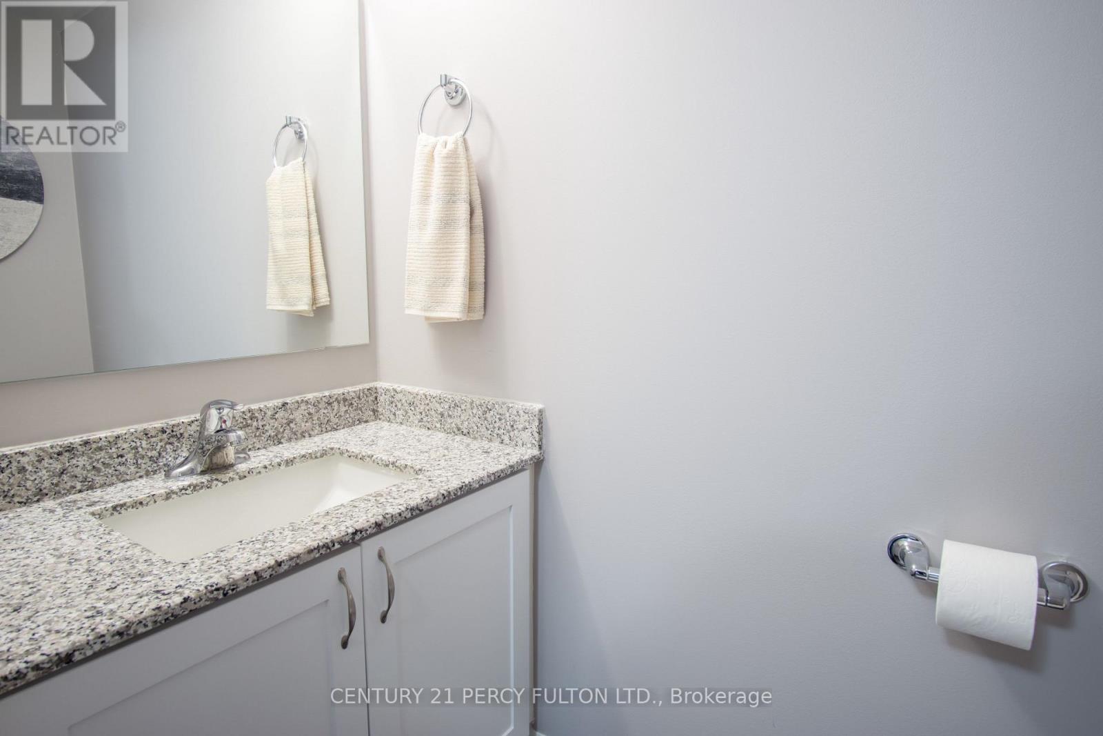 201 - 481 Rupert Avenue, Whitchurch-Stouffville, Ontario  L4A 1Y7 - Photo 17 - N12686456