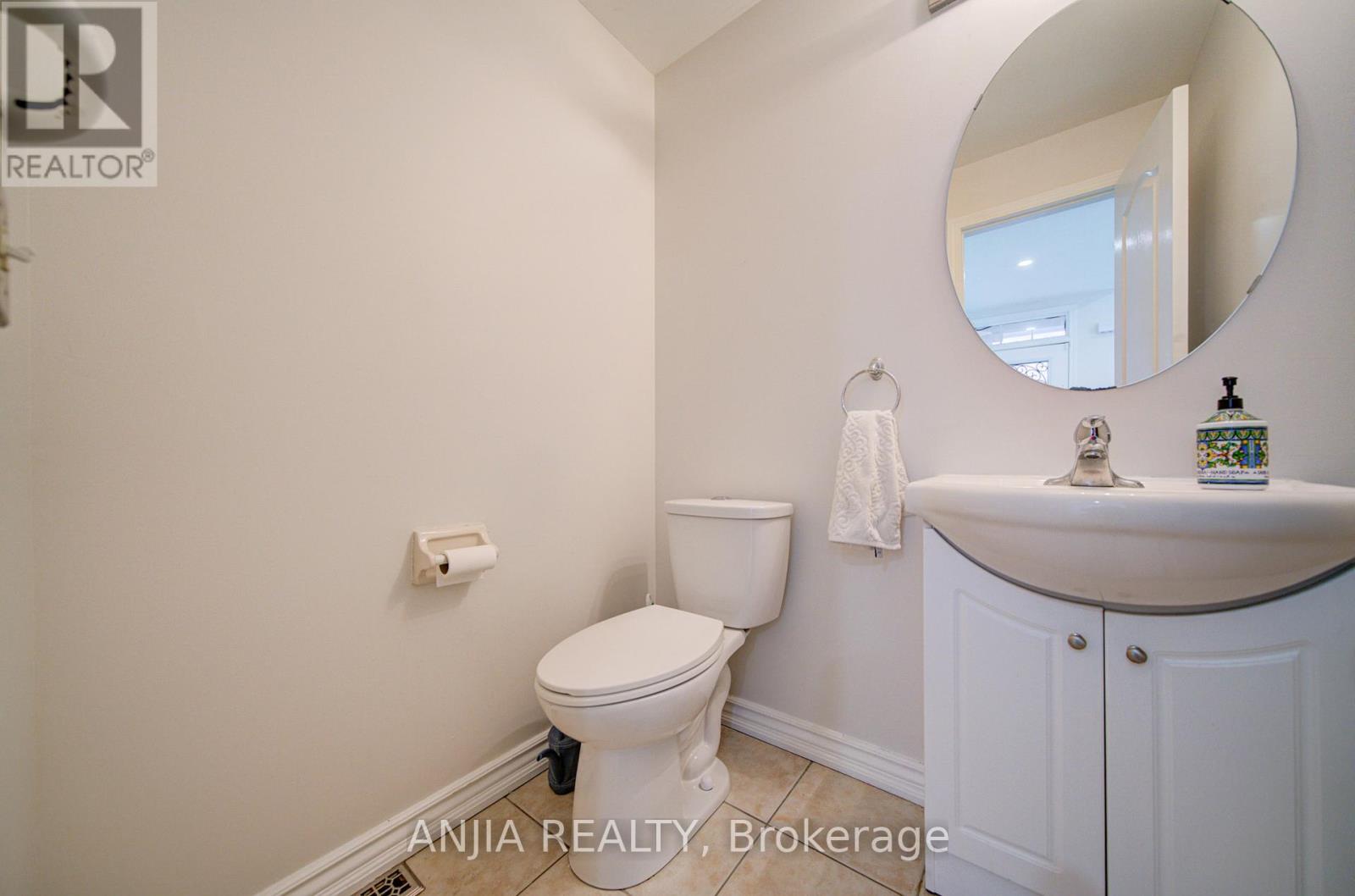 116 Emery Hill Boulevard, Markham, Ontario  L6C 2S6 - Photo 11 - N12928388