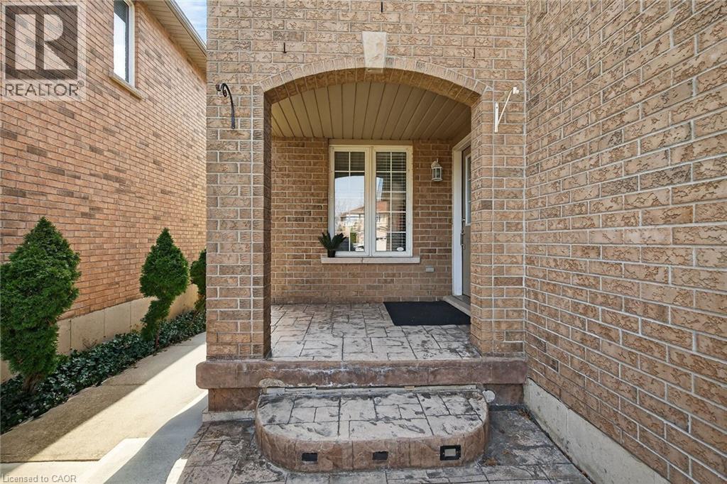 51 Jonathon Court, Hamilton, Ontario  L8W 0A1 - Photo 5 - 40816718