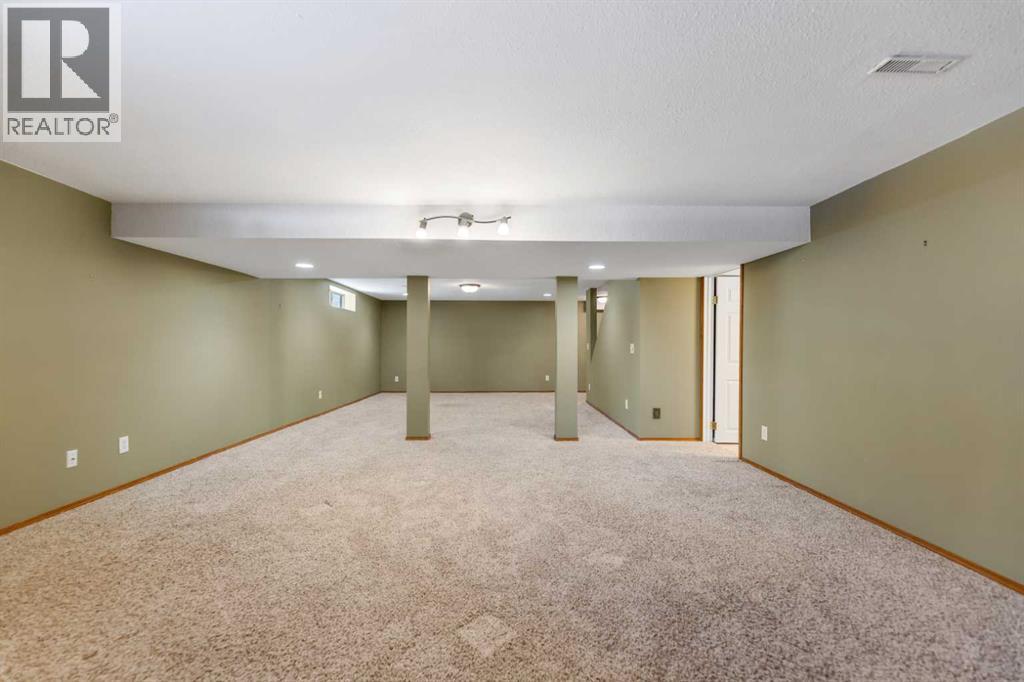 9 Mckenzie Place Se, Calgary, Alberta  T2Z 1T4 - Photo 36 - A2296865