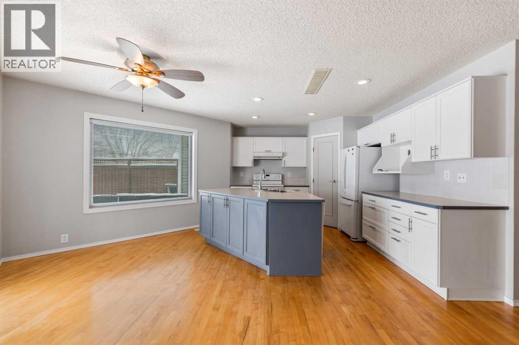 9 Mckenzie Place Se, Calgary, Alberta  T2Z 1T4 - Photo 12 - A2296865