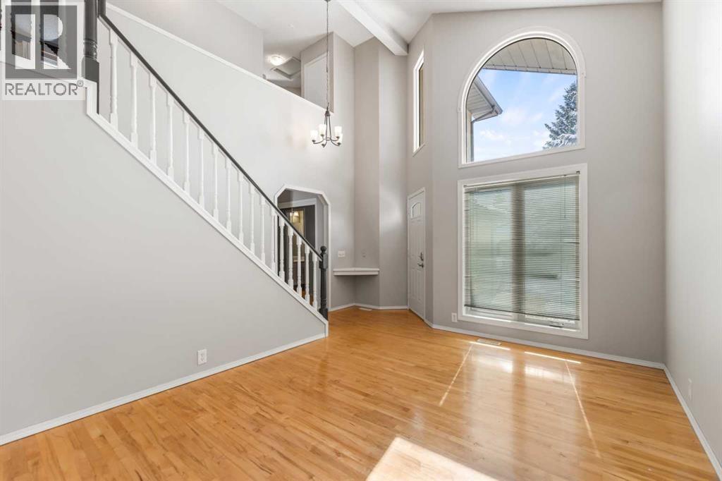 9 Mckenzie Place Se, Calgary, Alberta  T2Z 1T4 - Photo 4 - A2296865