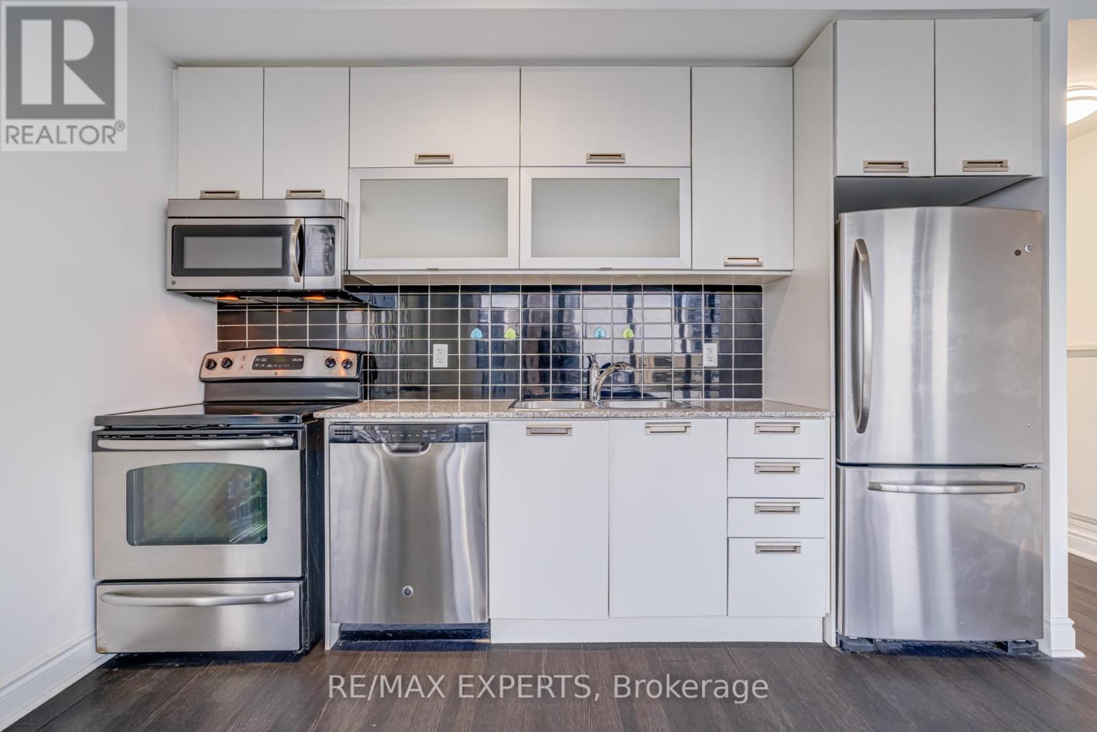 2602 - 28 Ted Rogers Way, Toronto, Ontario  M4Y 2J4 - Photo 4 - C12936774