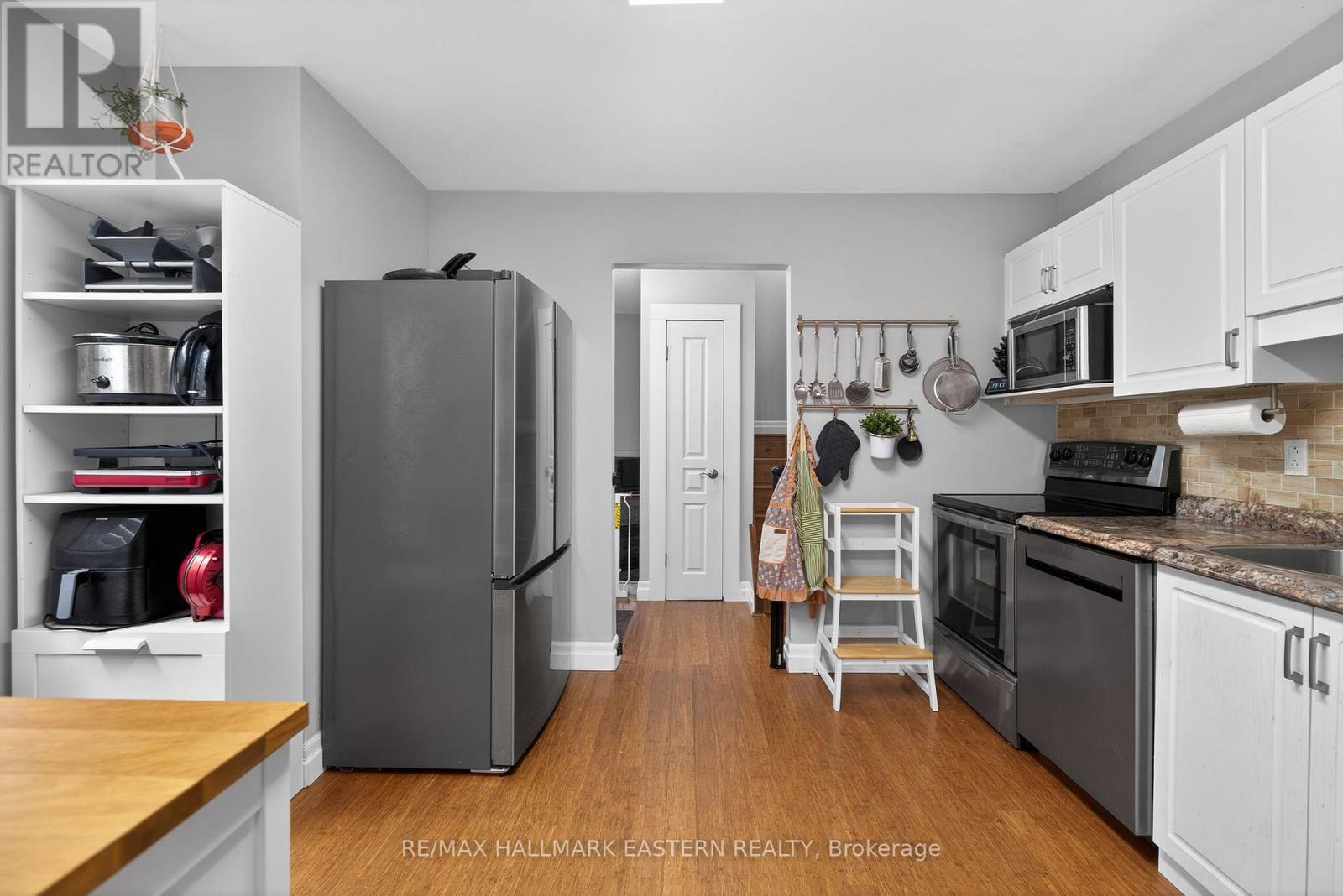 488 Crystal Drive, Peterborough, Ontario  K9J 8G8 - Photo 4 - X12909330