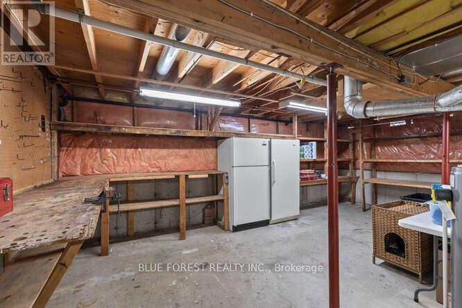 190 Elizabeth Street, Southwest Middlesex, Ontario  N0L 1M0 - Photo 27 - X12801998