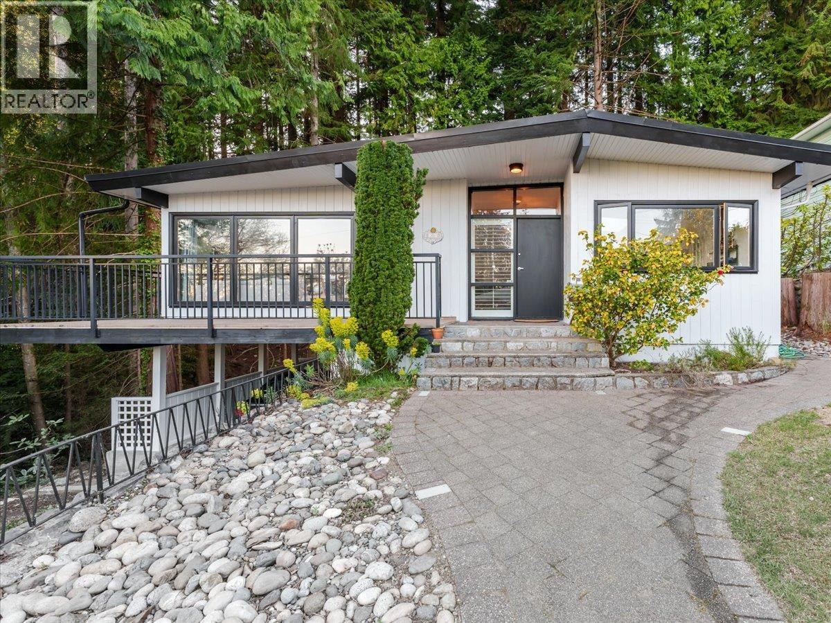 868 PROSPECT AVENUE, North Vancouver, British Columbia
