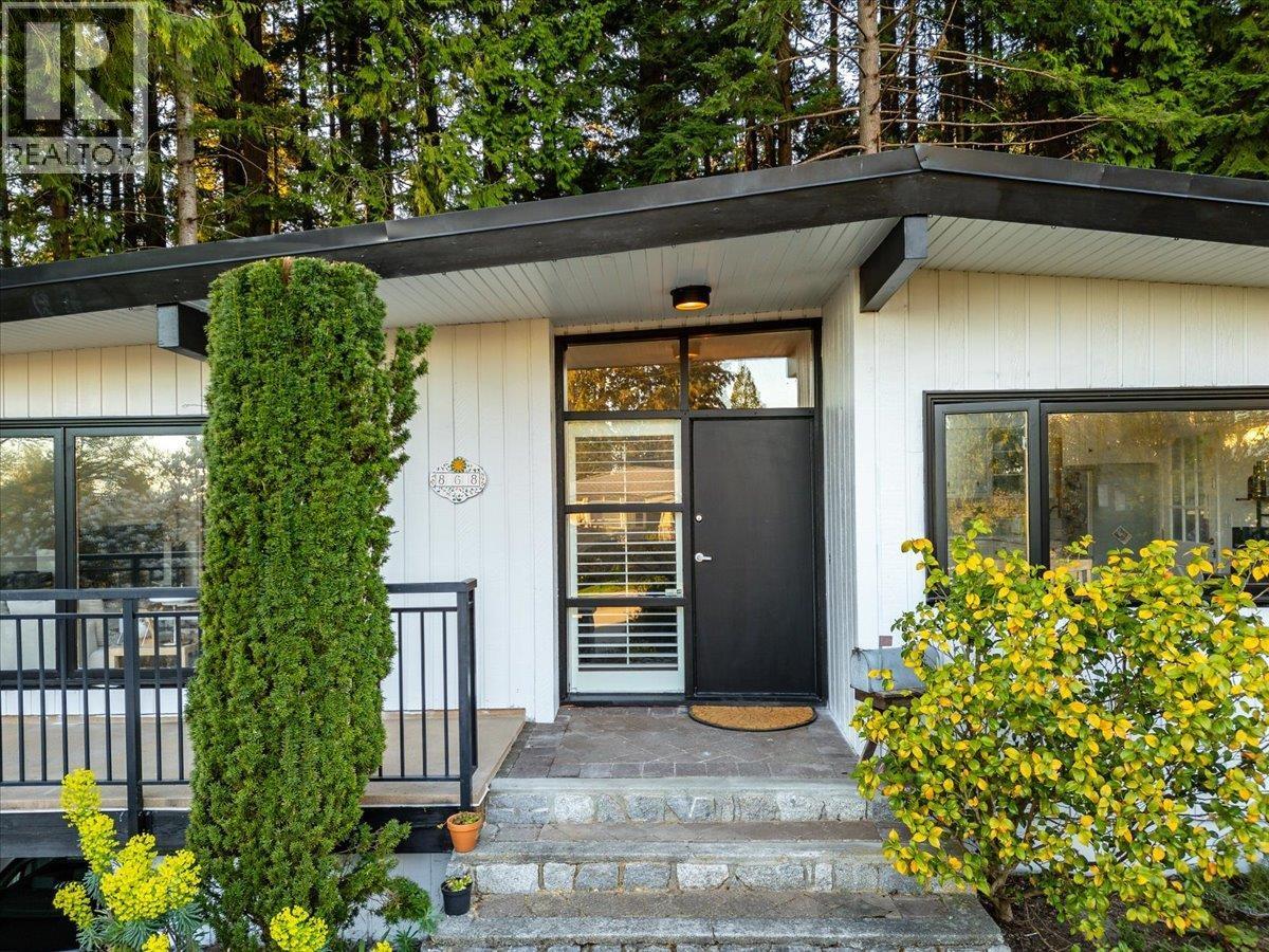 868 Prospect Avenue, North Vancouver, British Columbia  V7R 2M3 - Photo 10 - R3105731