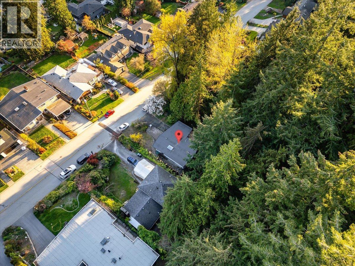 868 Prospect Avenue, North Vancouver, British Columbia  V7R 2M3 - Photo 9 - R3105731