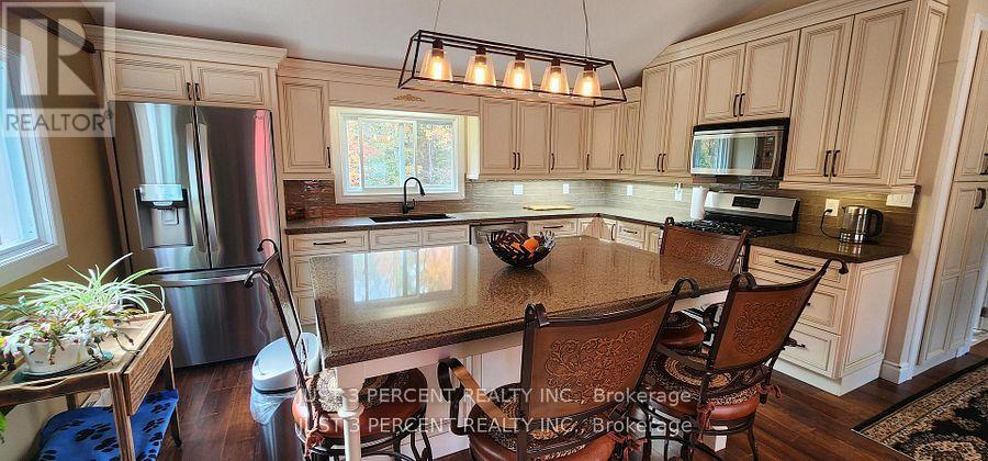 1492 County Rd 620 Road, North Kawartha, Ontario  K0L 1A0 - Photo 11 - X12941978