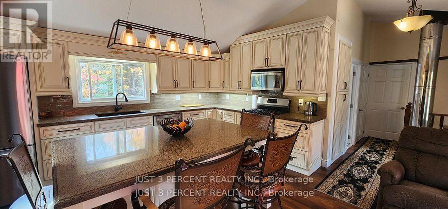 1492 County Rd 620 Road, North Kawartha, Ontario  K0L 1A0 - Photo 8 - X12941978