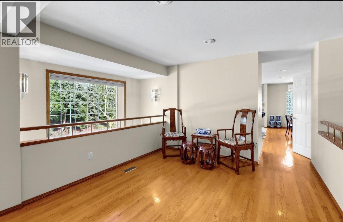 8022 Lakefield Drive, Burnaby, British Columbia  V5E 3W8 - Photo 8 - R3105713