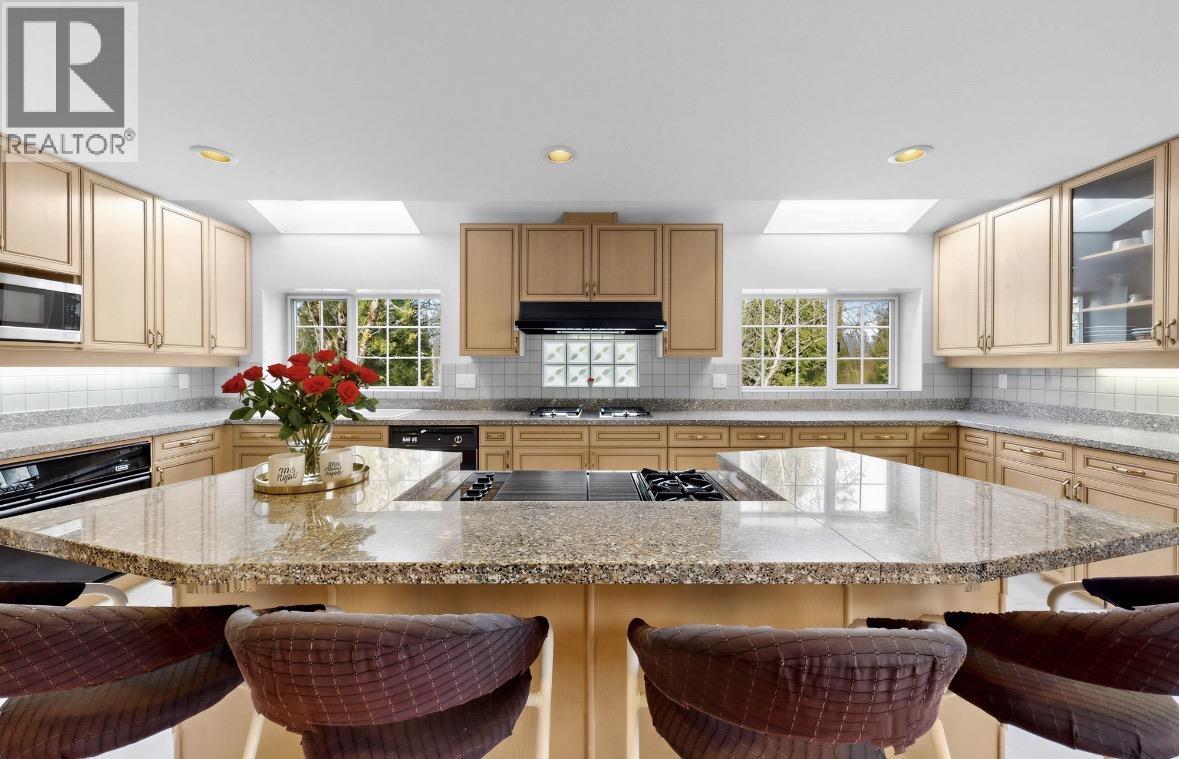 8022 Lakefield Drive, Burnaby, British Columbia  V5E 3W8 - Photo 12 - R3105713