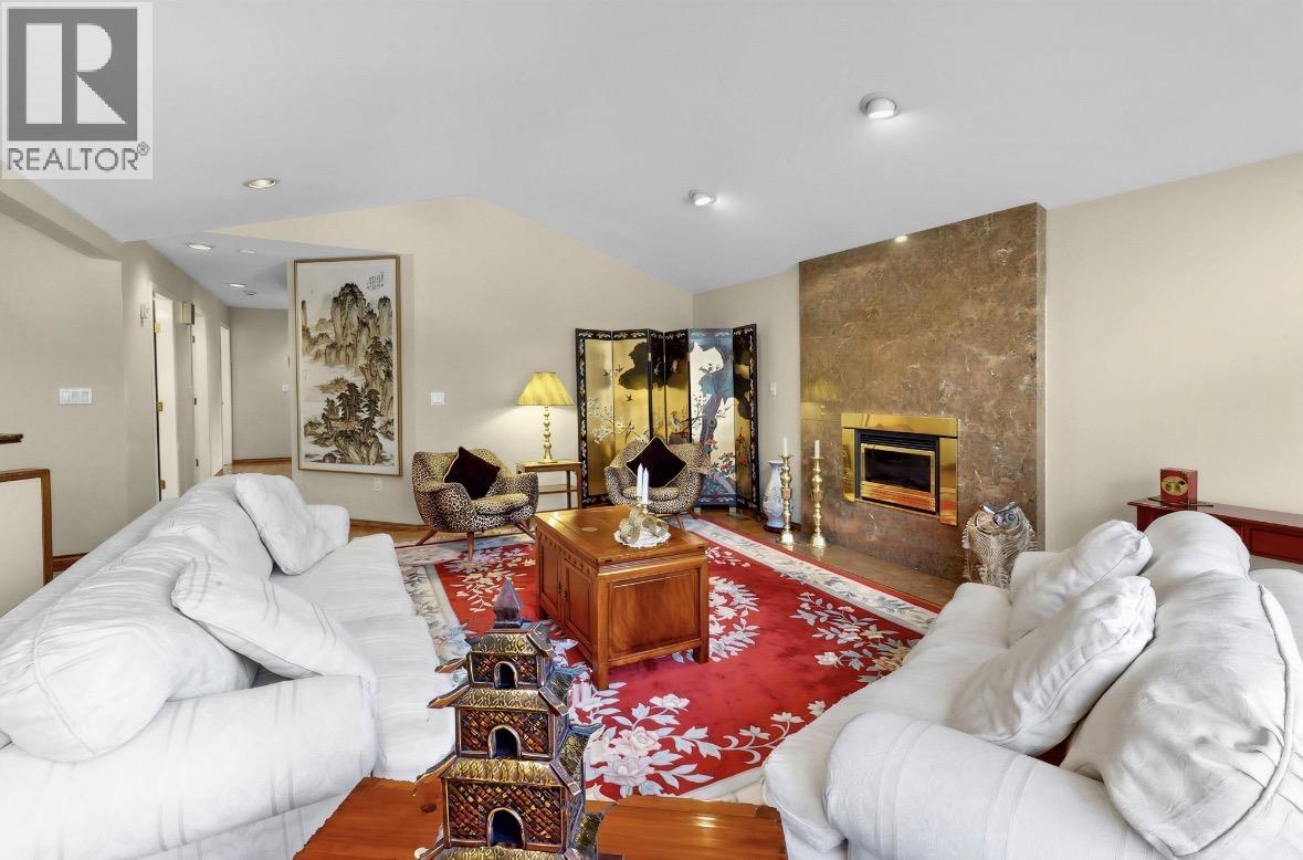 8022 Lakefield Drive, Burnaby, British Columbia  V5E 3W8 - Photo 9 - R3105713