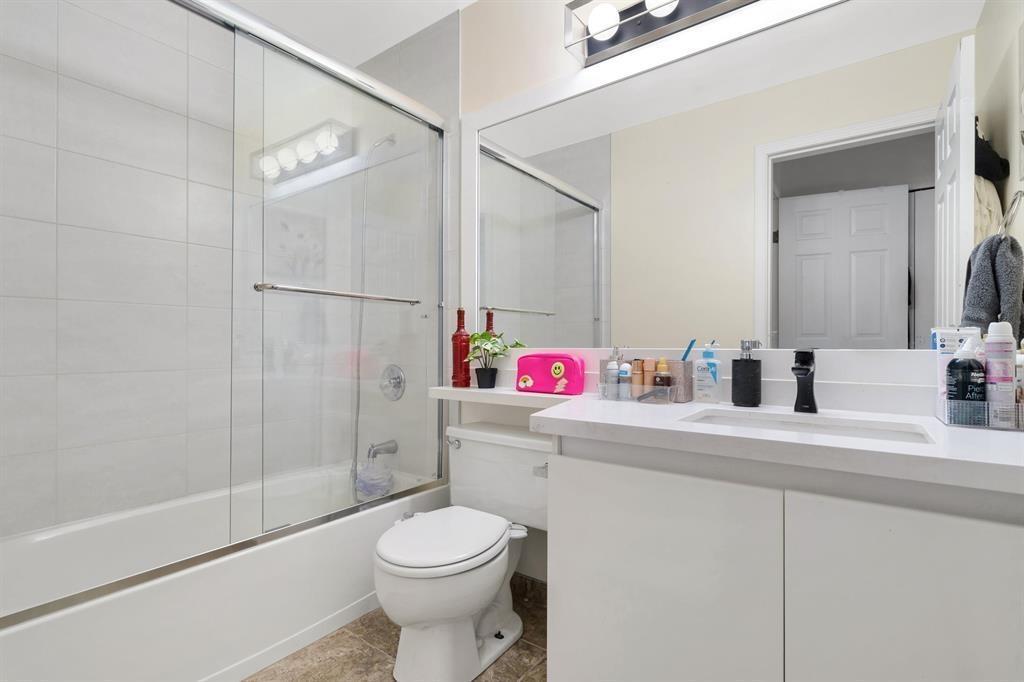 106 10675 138a Street, Surrey, British Columbia  V3T 4L2 - Photo 13 - R3103851