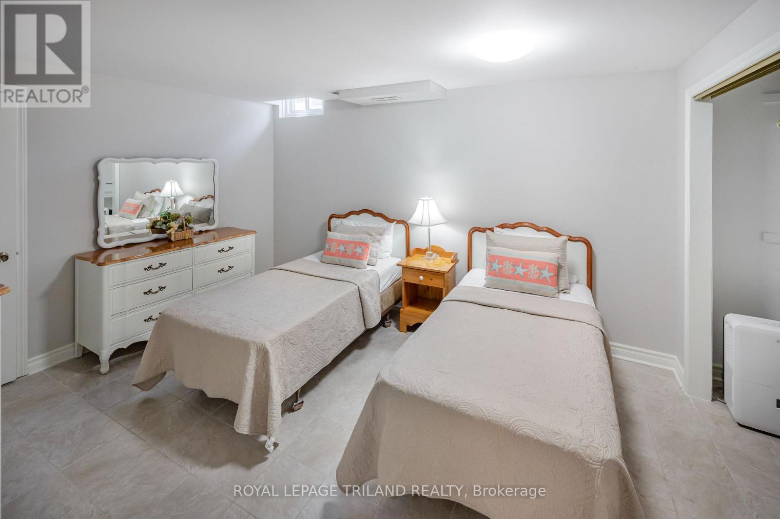 1 - 70 Glenroy Road, London South, Ontario  N5Z 4W9 - Photo 35 - X12941976