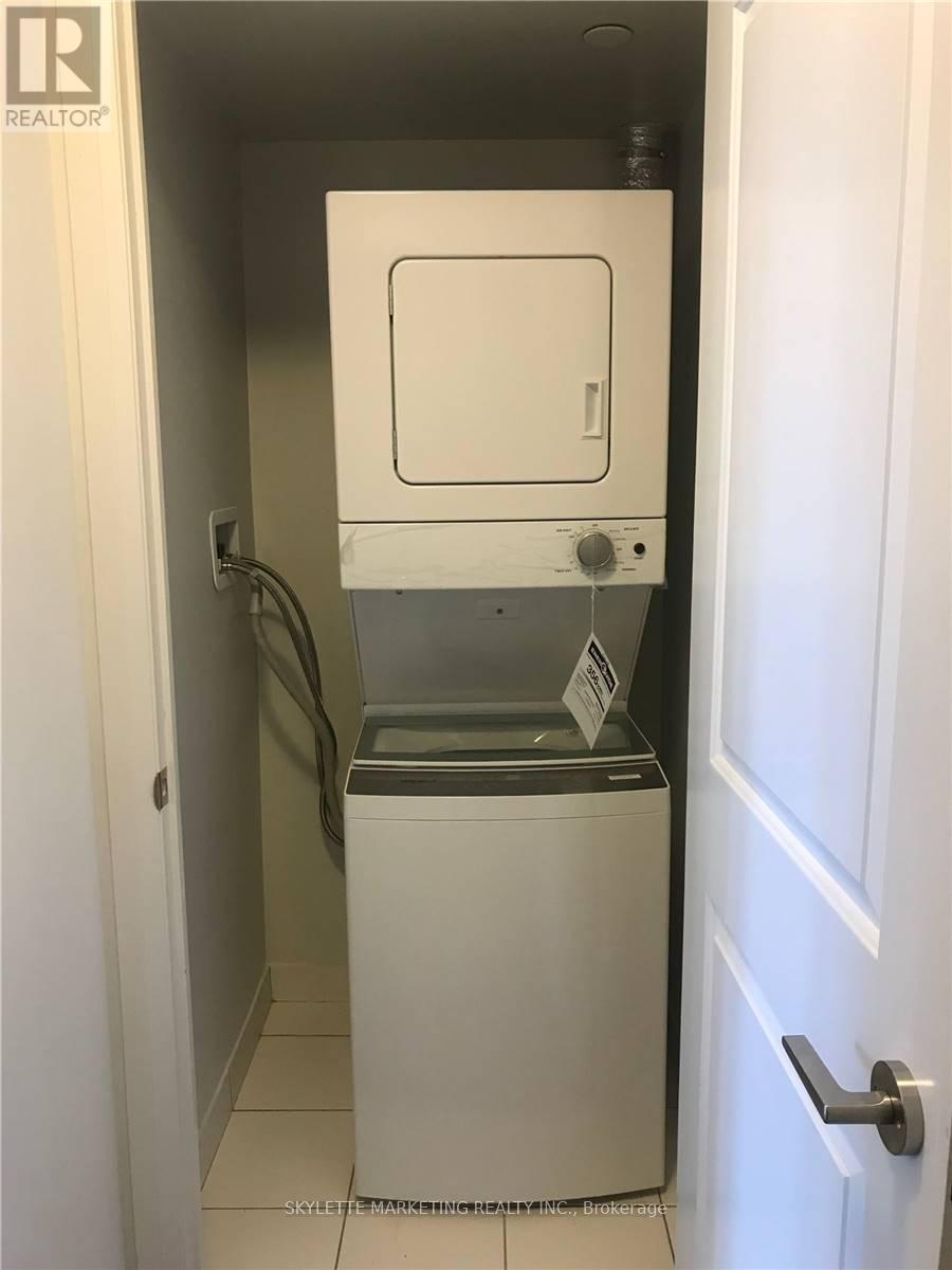 804 - 30 Meadowglen Place, Toronto, Ontario  M1G 0A6 - Photo 9 - E12941972