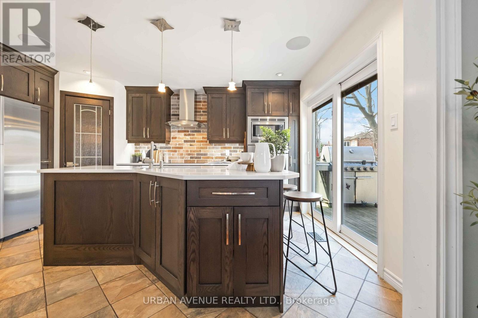 711 Cowan Circle, Pickering, Ontario  L1W 3K6 - Photo 12 - E12941994