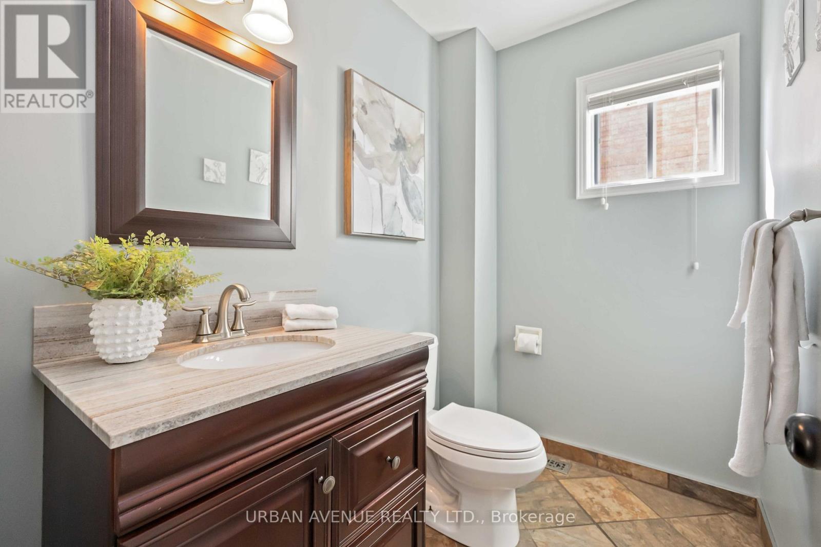 711 Cowan Circle, Pickering, Ontario  L1W 3K6 - Photo 21 - E12941994