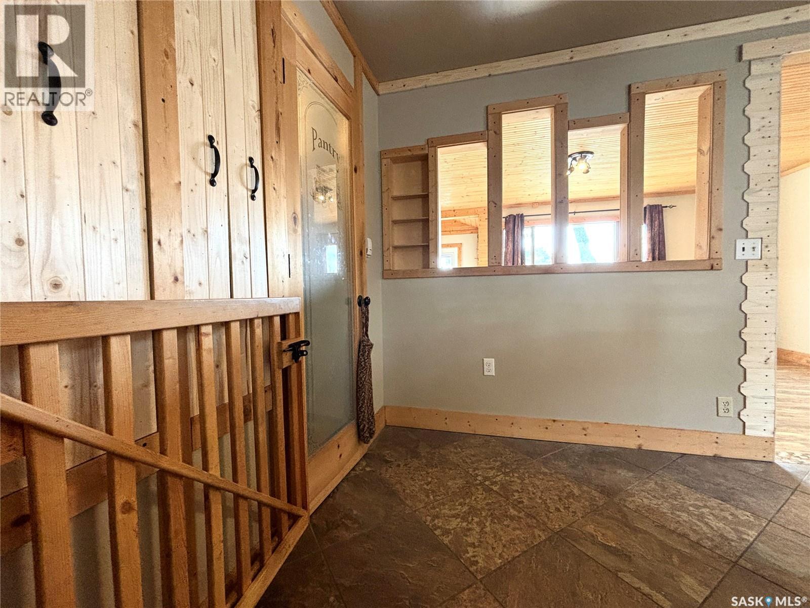 407 Maple Street, Maple Creek, Saskatchewan  S0N 1N0 - Photo 11 - SK031754