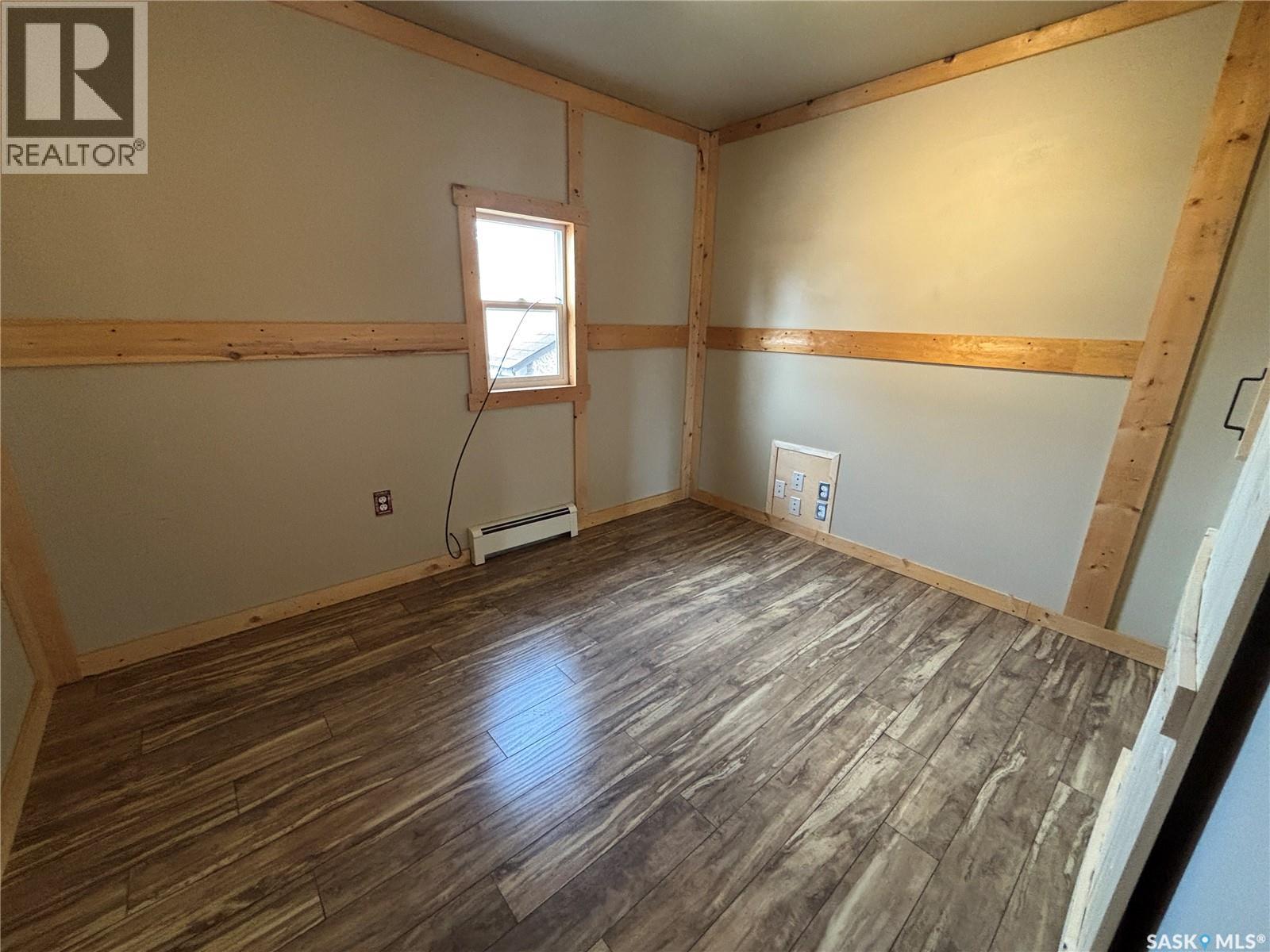 407 Maple Street, Maple Creek, Saskatchewan  S0N 1N0 - Photo 17 - SK031754