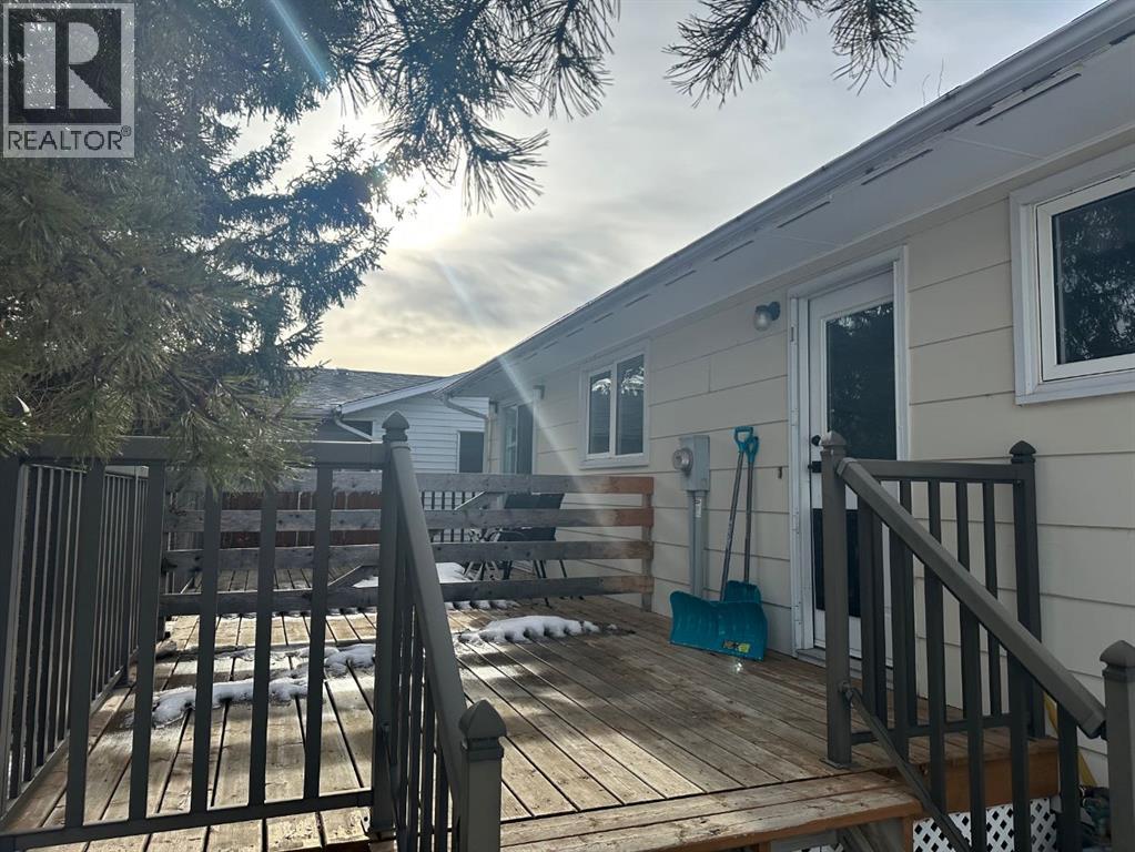 329 15 Street, Wainwright, Alberta  T9W 1J2 - Photo 3 - A2285706