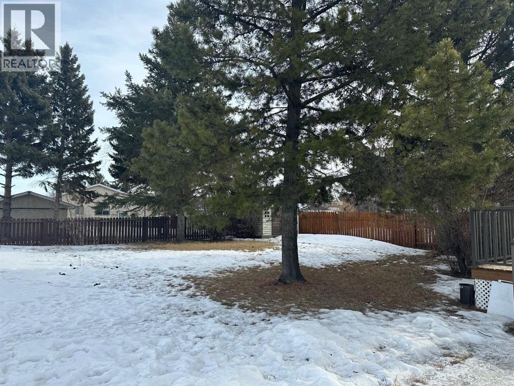 329 15 Street, Wainwright, Alberta  T9W 1J2 - Photo 2 - A2285706