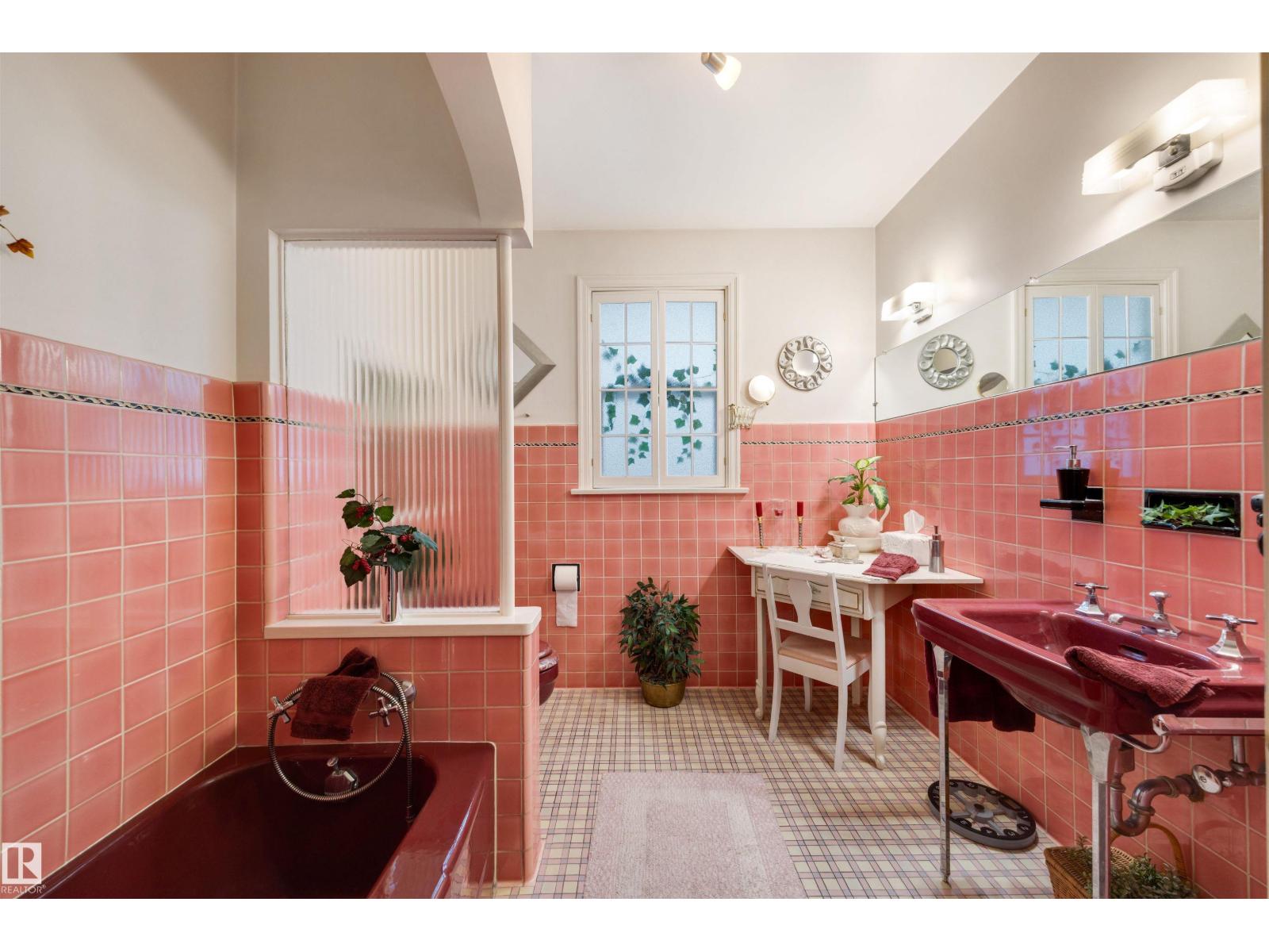 13882 Ravine Dr Nw, Edmonton, Alberta  T5N 3M1 - Photo 16 - E4479257