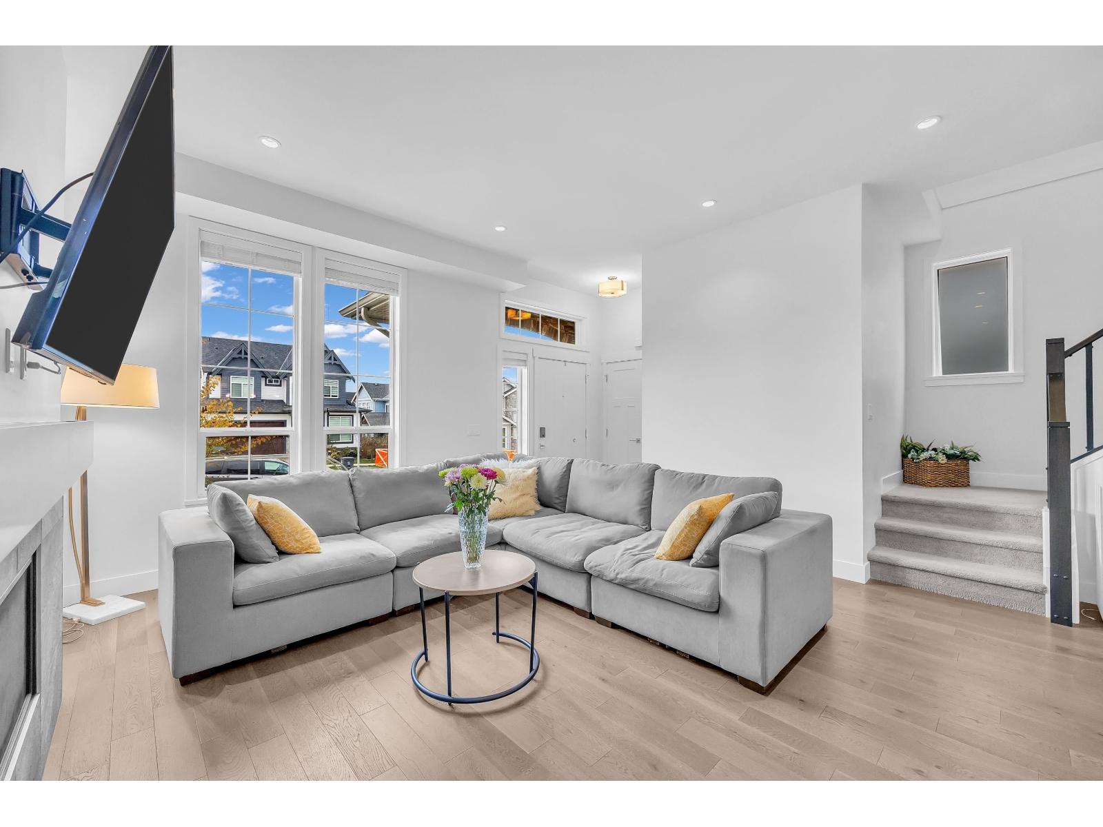 16549 21 Avenue, Surrey, British Columbia  V3Z 0V7 - Photo 4 - R3105368