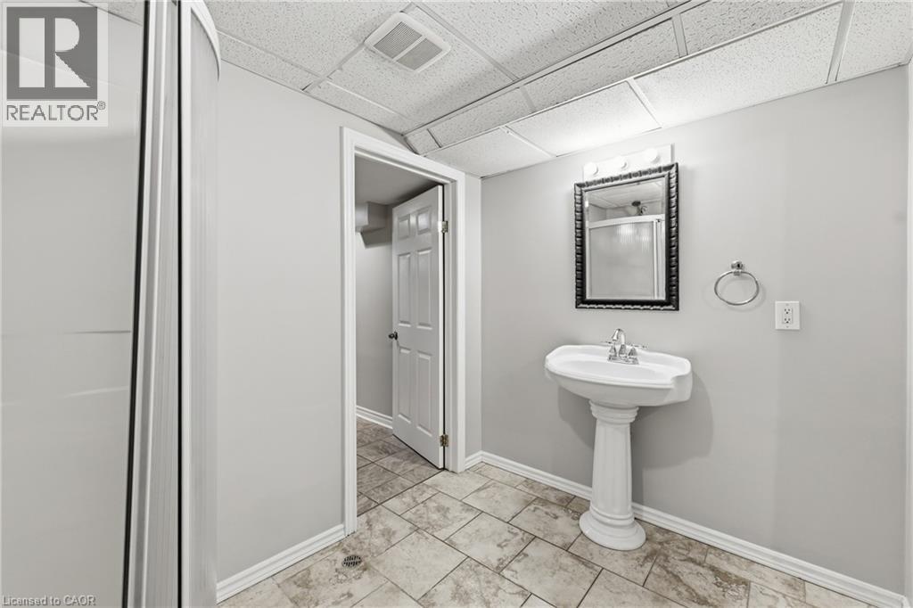 2a Courtland Drive, Brantford, Ontario  N3R 7V8 - Photo 32 - 40816714