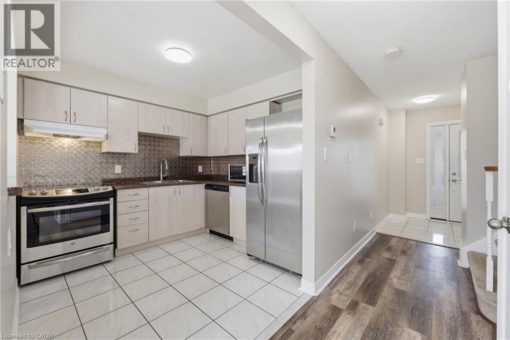 2a Courtland Drive, Brantford, Ontario  N3R 7V8 - Photo 7 - 40816714