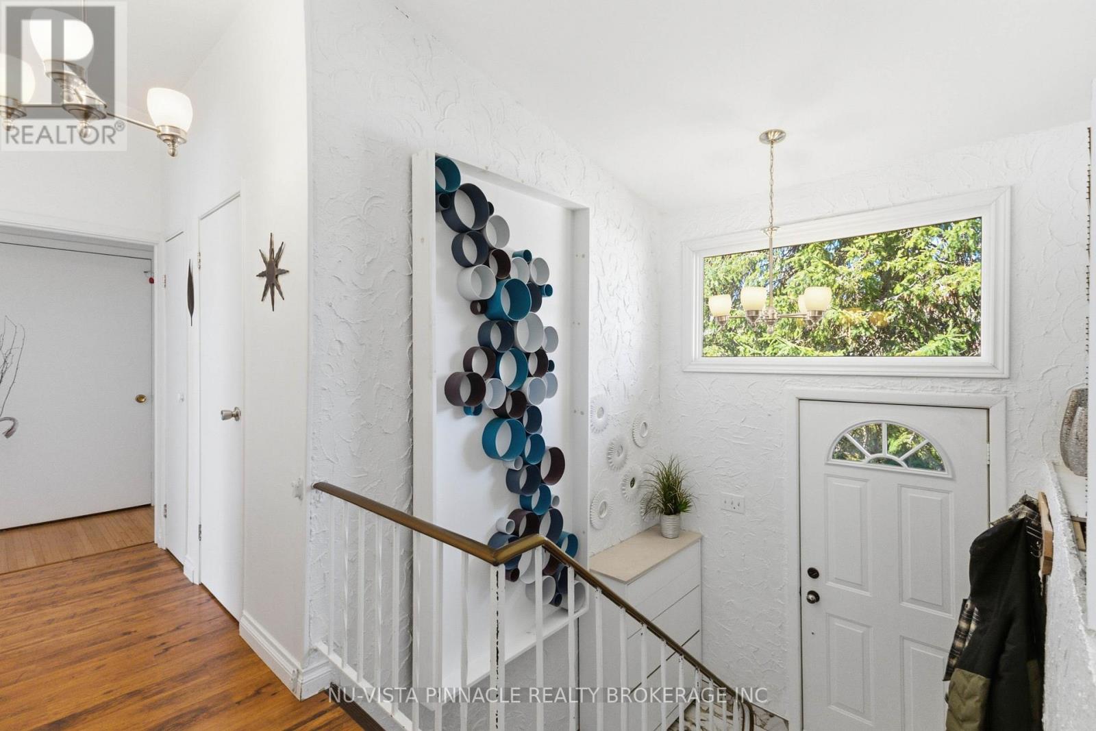 31 Sumner Road, London South, Ontario  N5Z 3Z1 - Photo 2 - X12942004