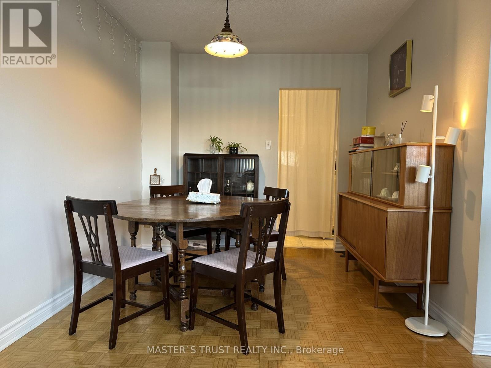 8 - 78 CASTLEBURY CRESCENT, Toronto, Ontario