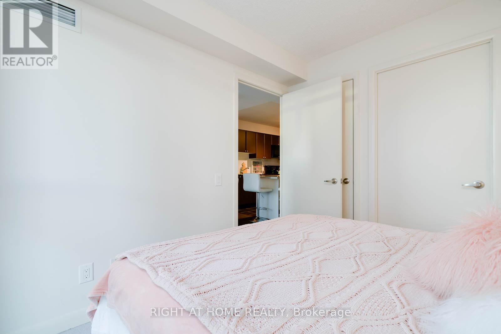 827 - 525 Wilson Avenue, Toronto, Ontario  M3H 0A7 - Photo 18 - C12942022