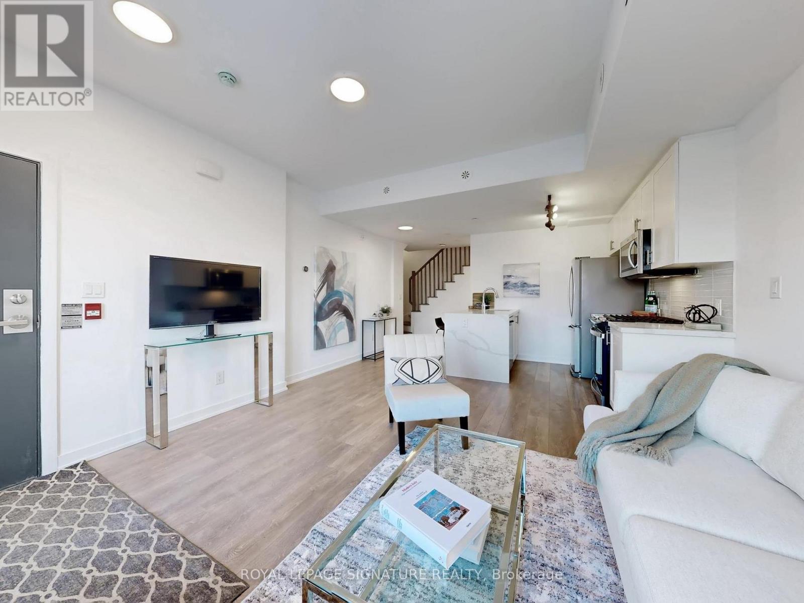 1 - 1455 O'connor Drive, Toronto, Ontario  M4B 2V5 - Photo 10 - E12942006