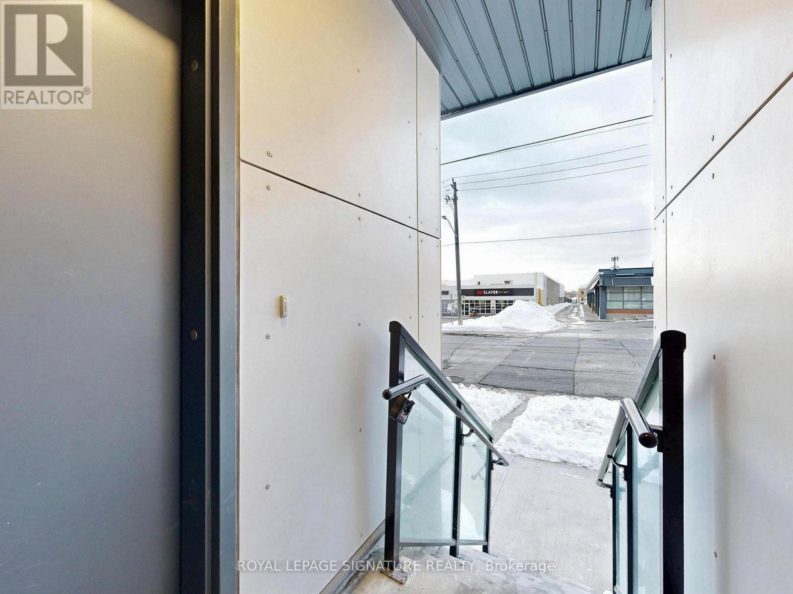 1 - 1455 O'connor Drive, Toronto, Ontario  M4B 2V5 - Photo 6 - E12942006