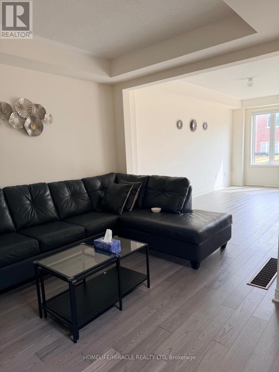 1218 Jim Brewster Circle, Oshawa, Ontario  L1K 1A5 - Photo 5 - E12942038