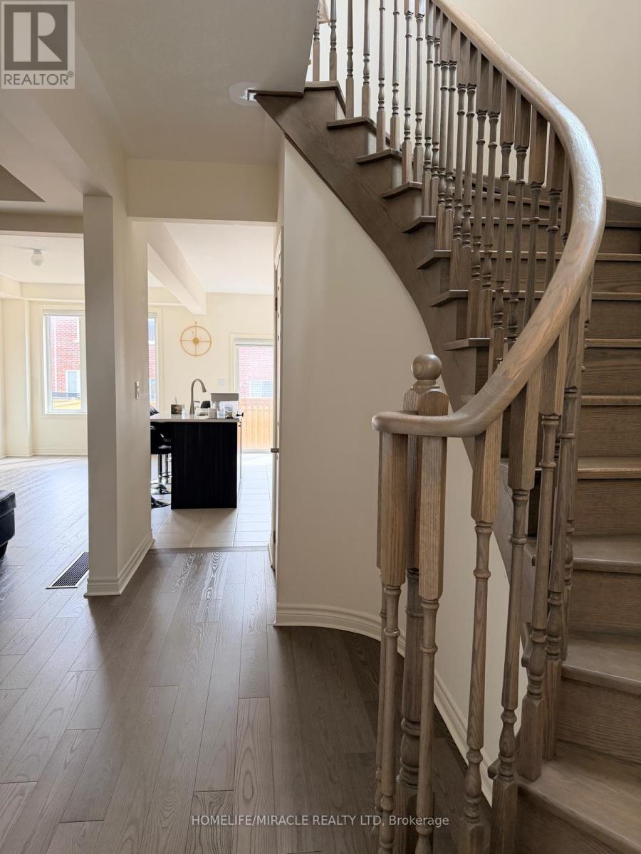 1218 Jim Brewster Circle, Oshawa, Ontario  L1K 1A5 - Photo 7 - E12942038