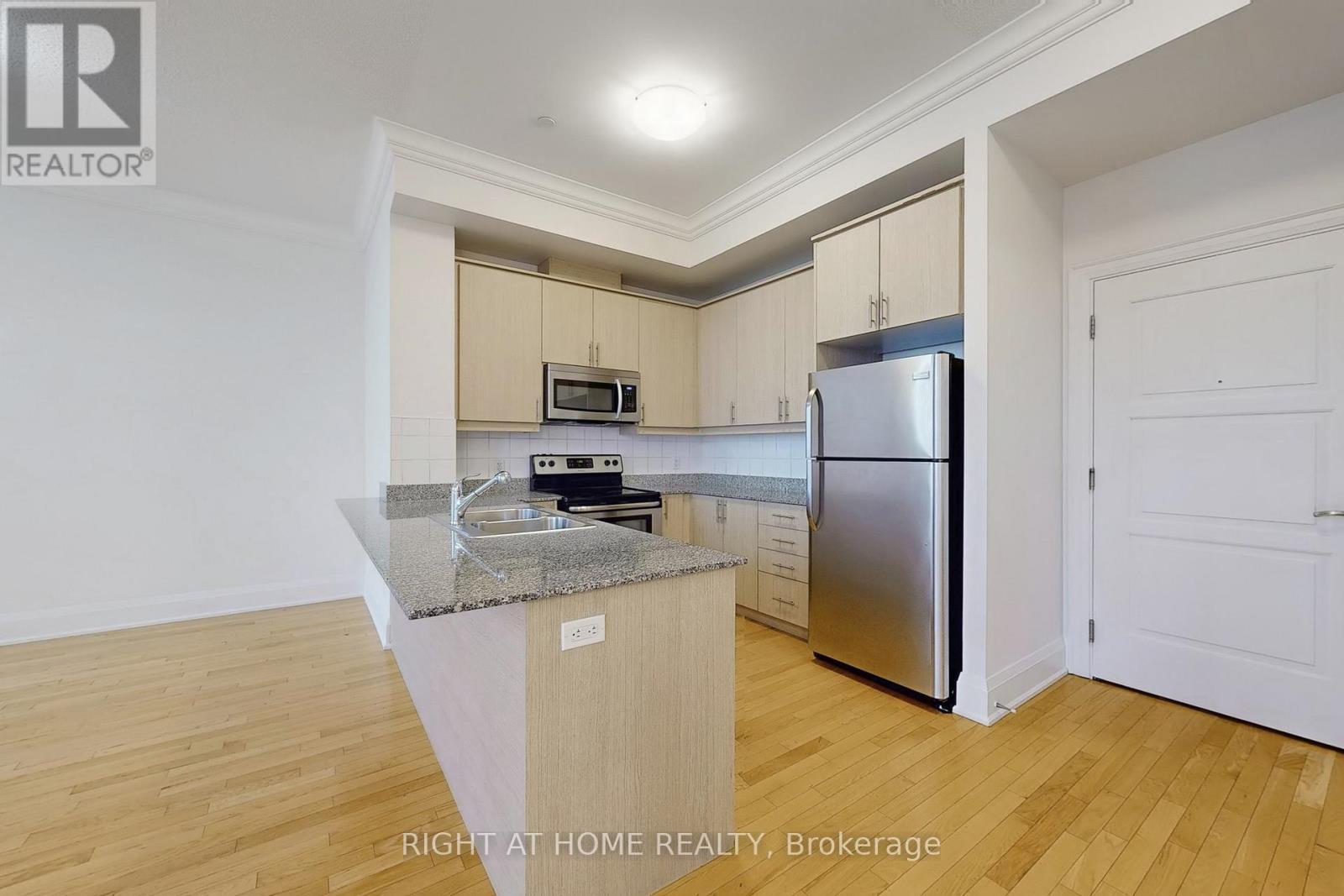 Uph6 - 9500 Markham Road, Markham, Ontario  L6E 0N7 - Photo 7 - N12942046