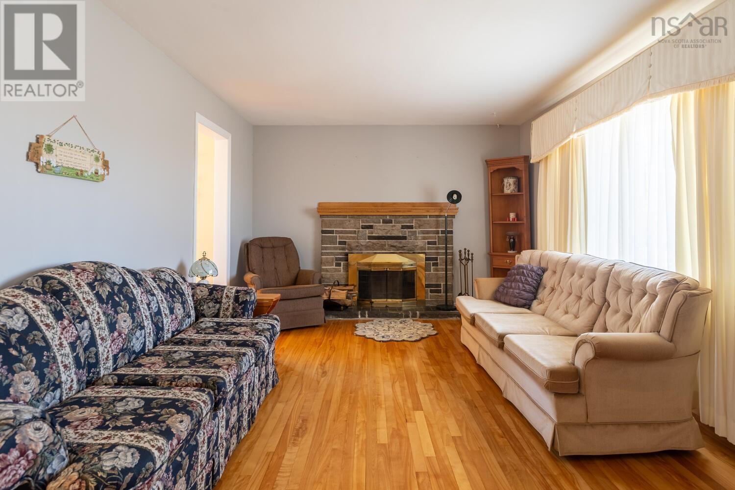 1 Juniper Crescent, Leiblin Park, Nova Scotia  B3R 2H3 - Photo 3 - 202605921